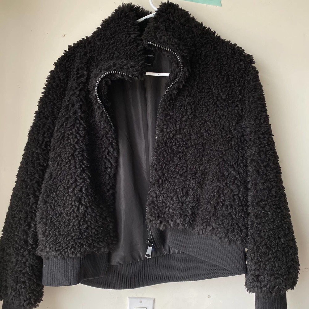 COPY - Zara jacket black faux fur long sleeve zip up lrg